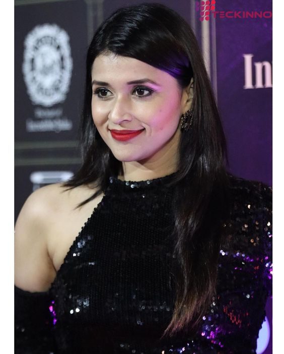 Mannara Chopra